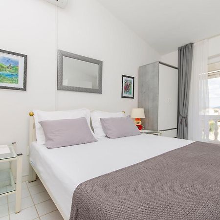 Apartments And Rooms On The Beach فوديس المظهر الخارجي الصورة