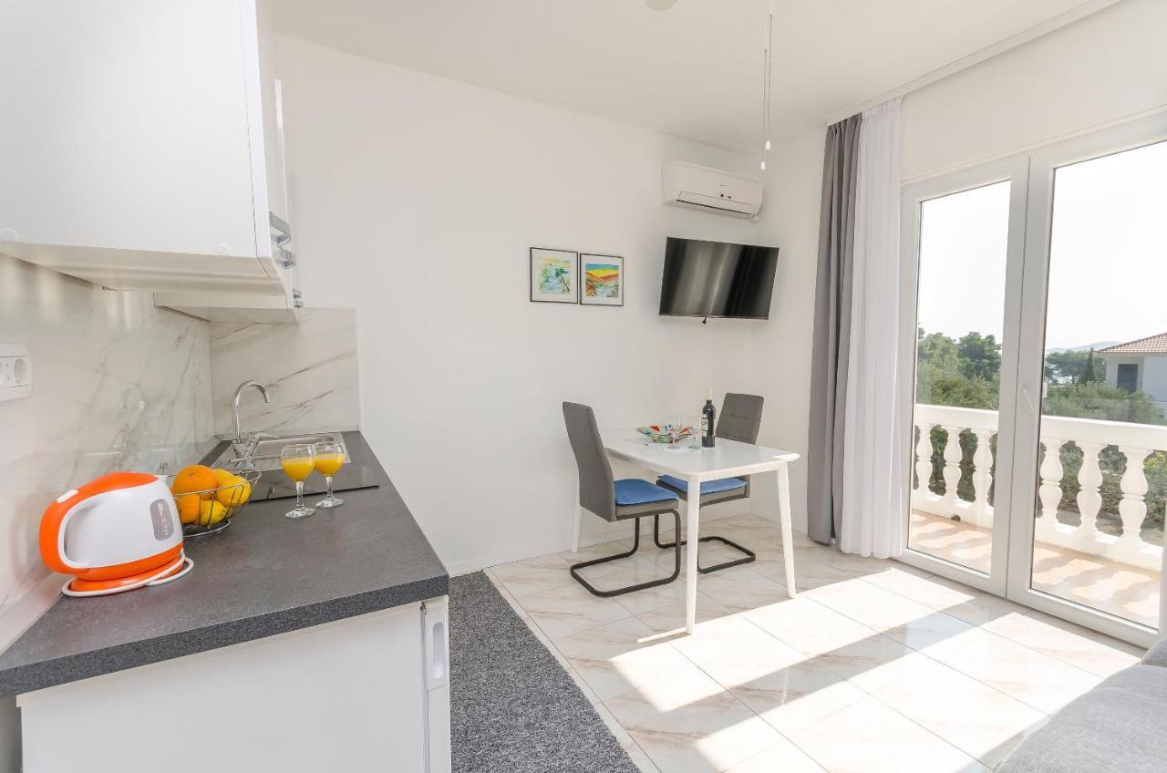 Apartments And Rooms On The Beach فوديس المظهر الخارجي الصورة