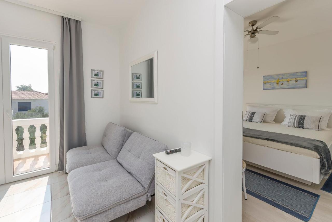 Apartments And Rooms On The Beach فوديس المظهر الخارجي الصورة