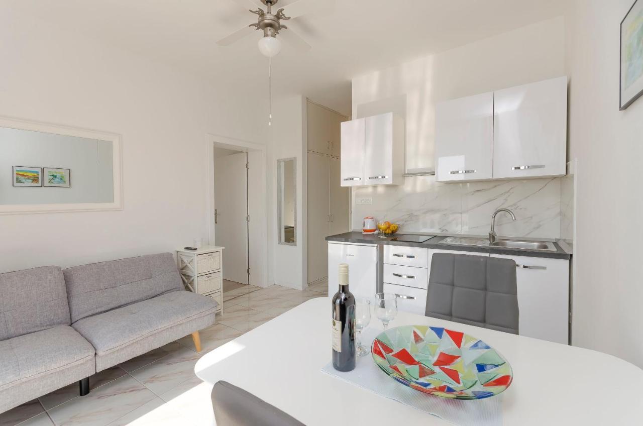 Apartments And Rooms On The Beach فوديس المظهر الخارجي الصورة