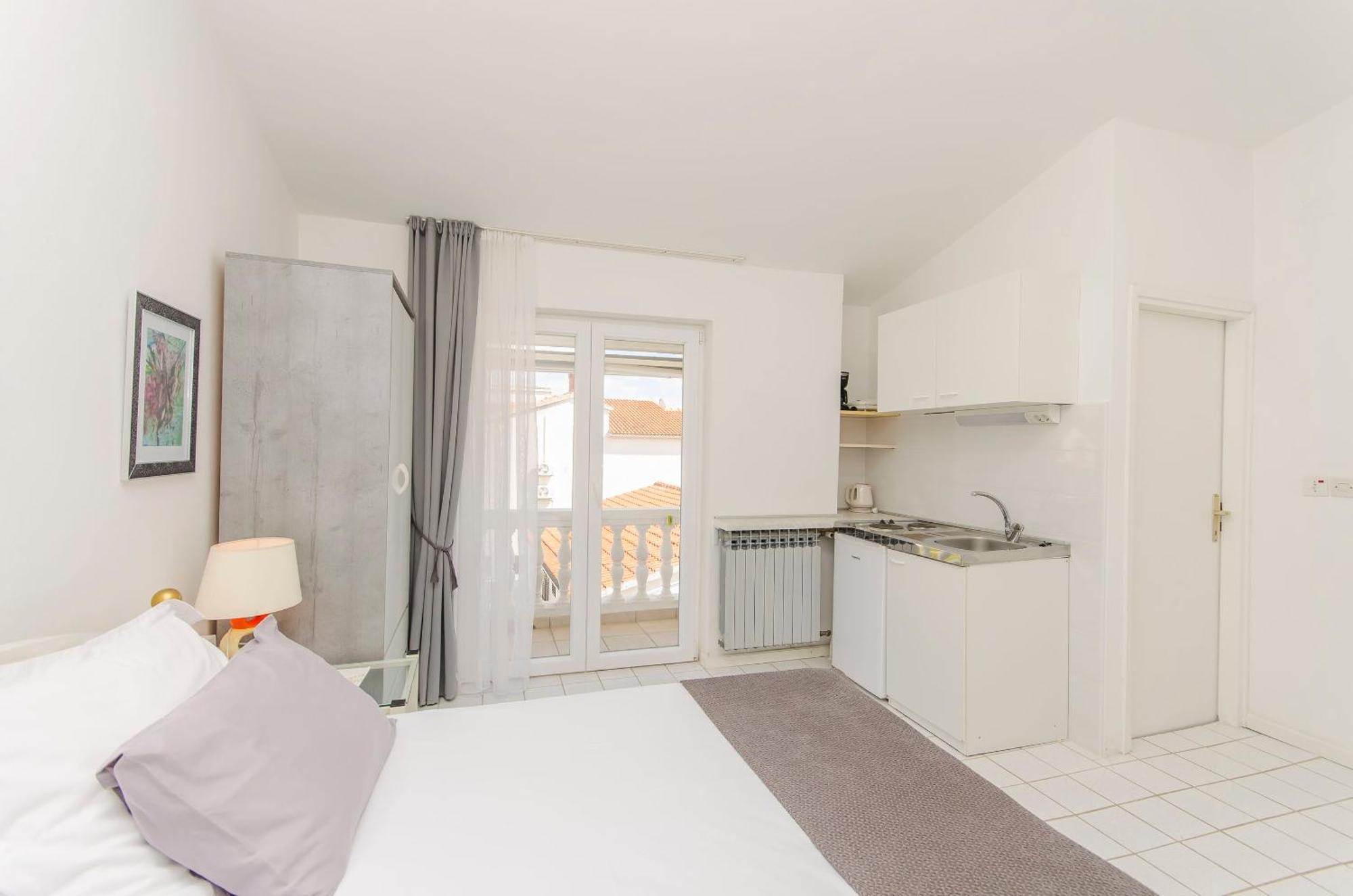 Apartments And Rooms On The Beach فوديس المظهر الخارجي الصورة